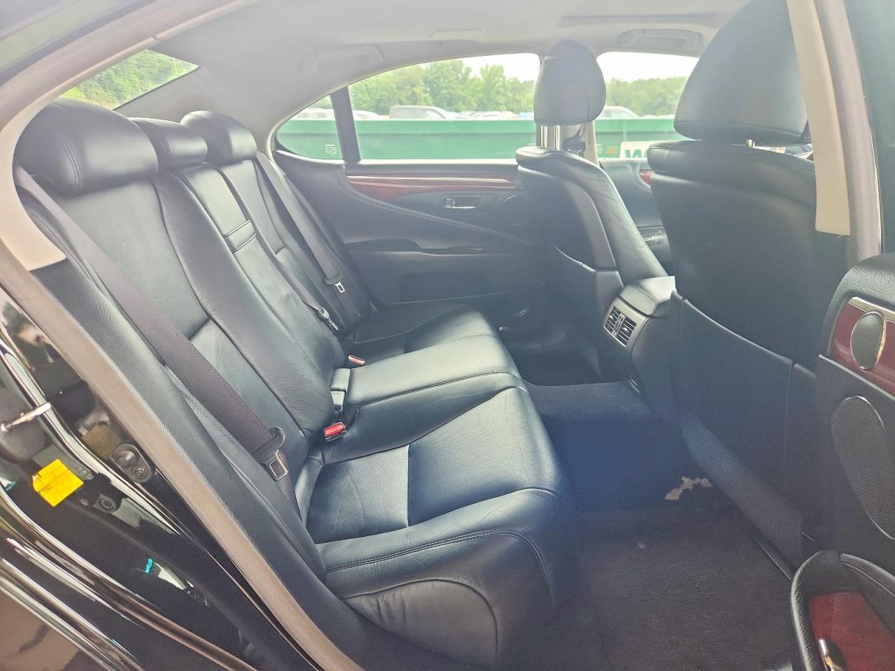 2010 LEXUS LS460