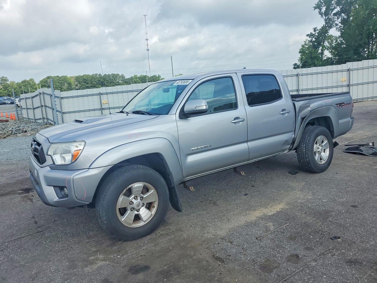 2015 TOYOTA TACOMA