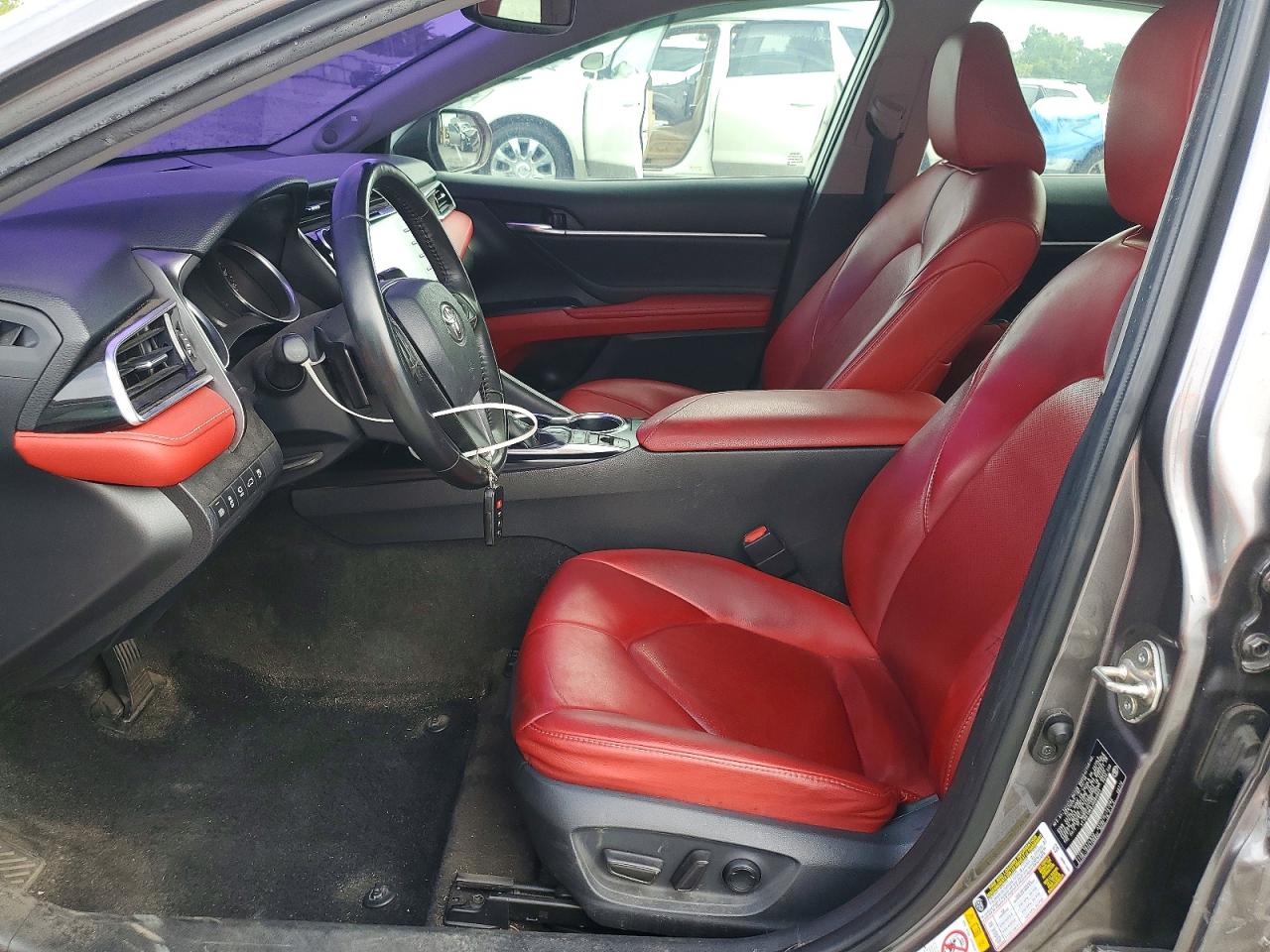 2018 TOYOTA CAMRY