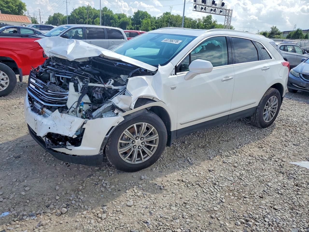 2017 CADILLAC XT5