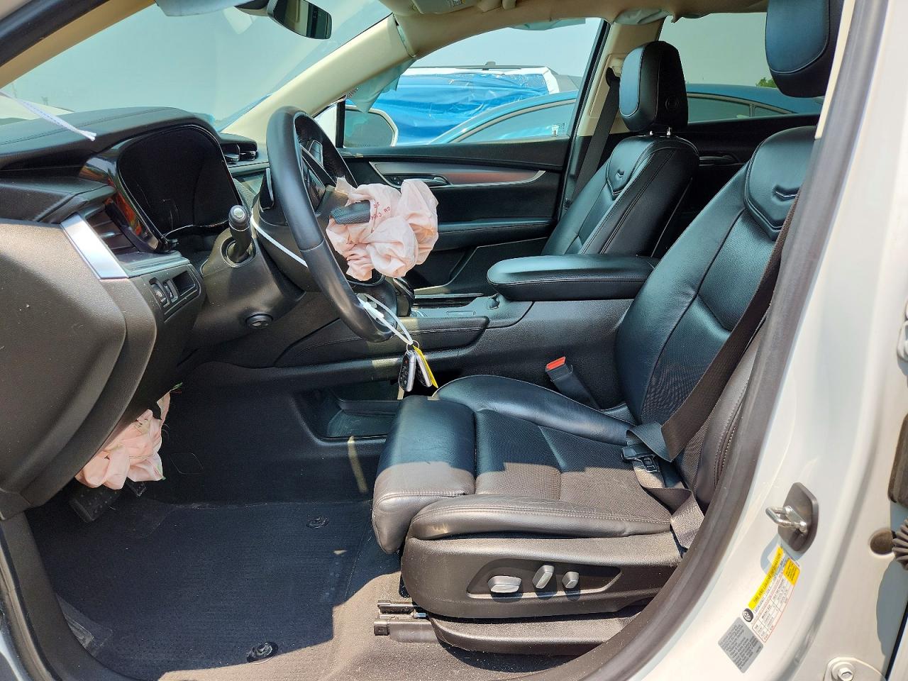 2017 CADILLAC XT5