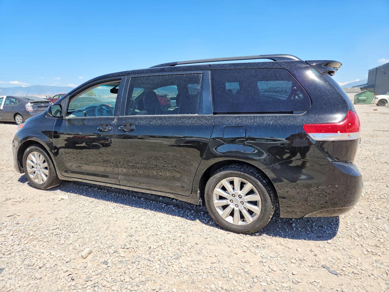 2012 TOYOTA SIENNA