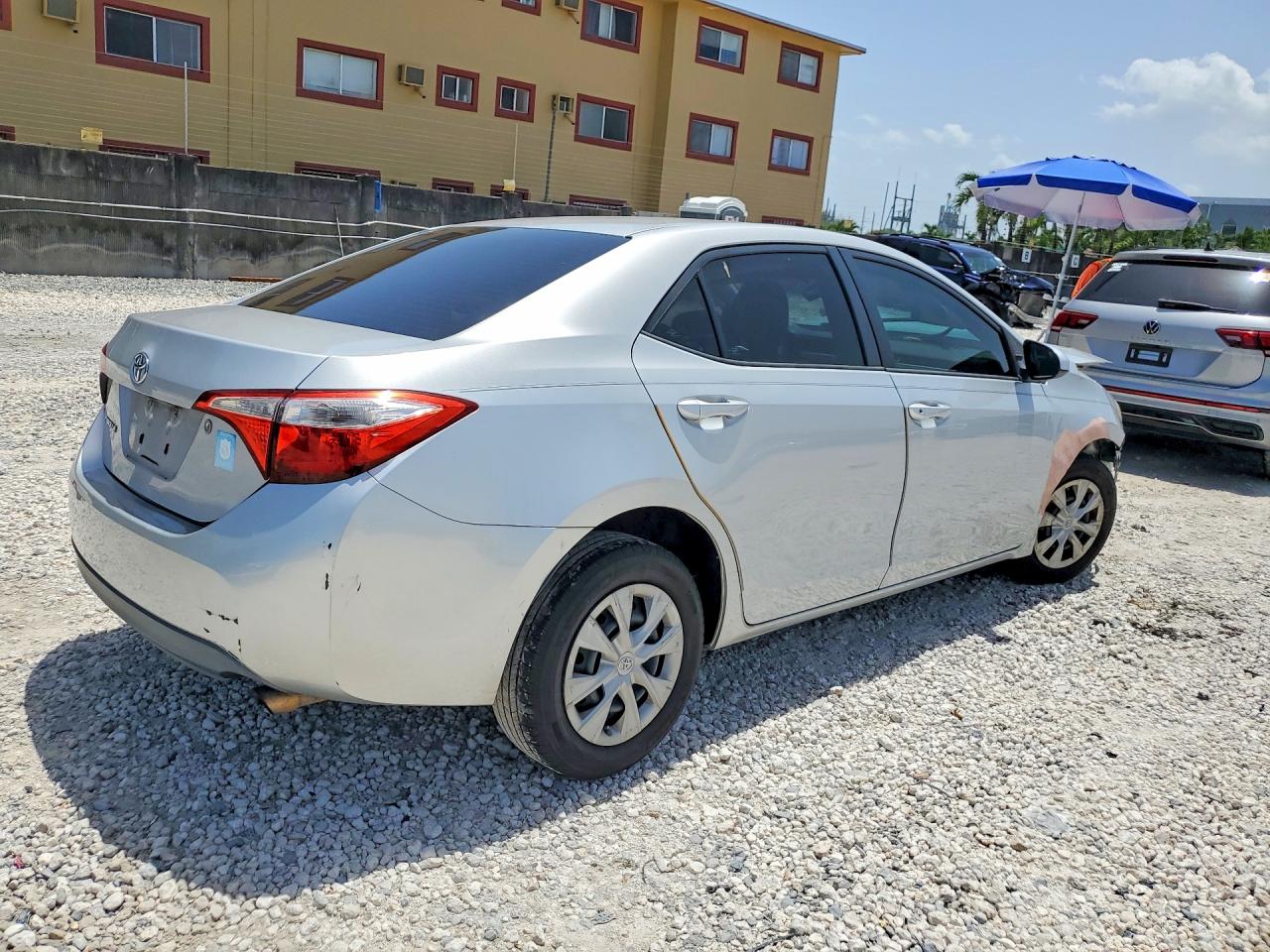 2015 TOYOTA COROLLA