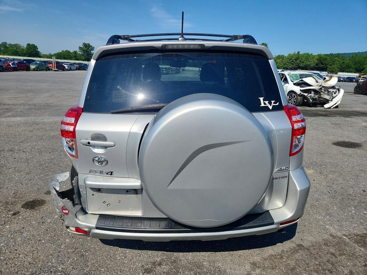 2011 TOYOTA RAV4