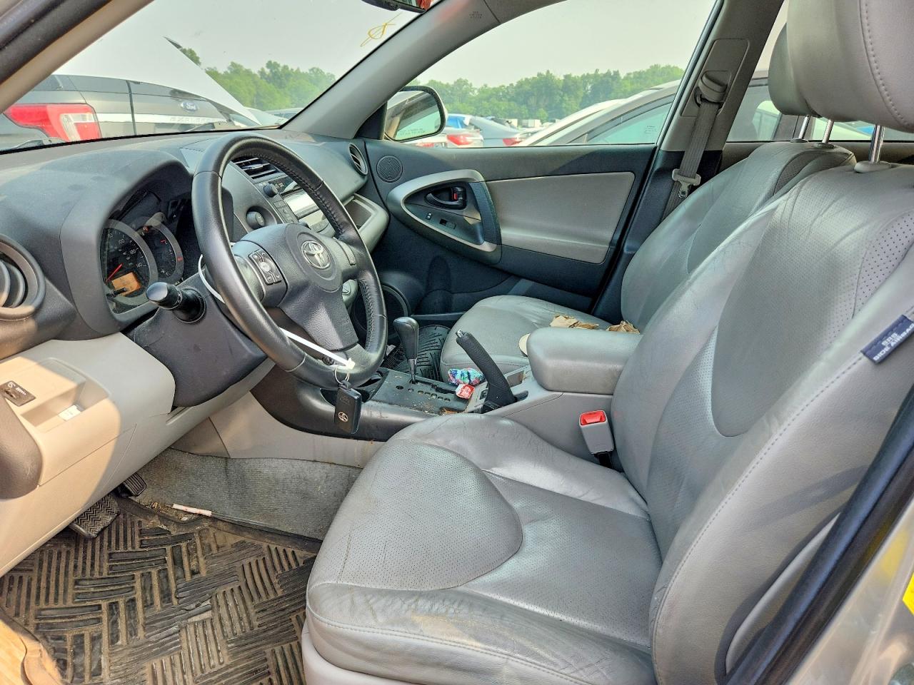 2011 TOYOTA RAV4