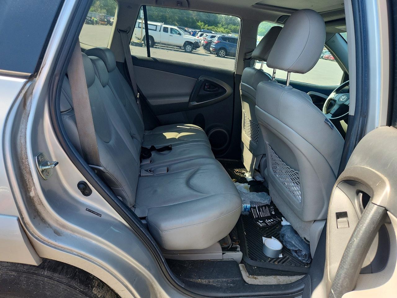 2011 TOYOTA RAV4