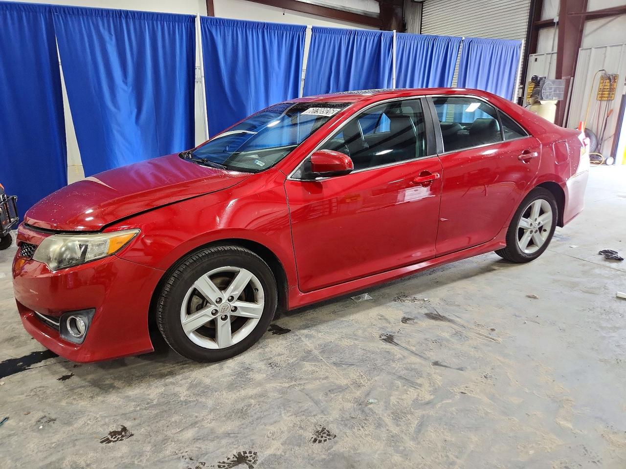 2013 TOYOTA CAMRY