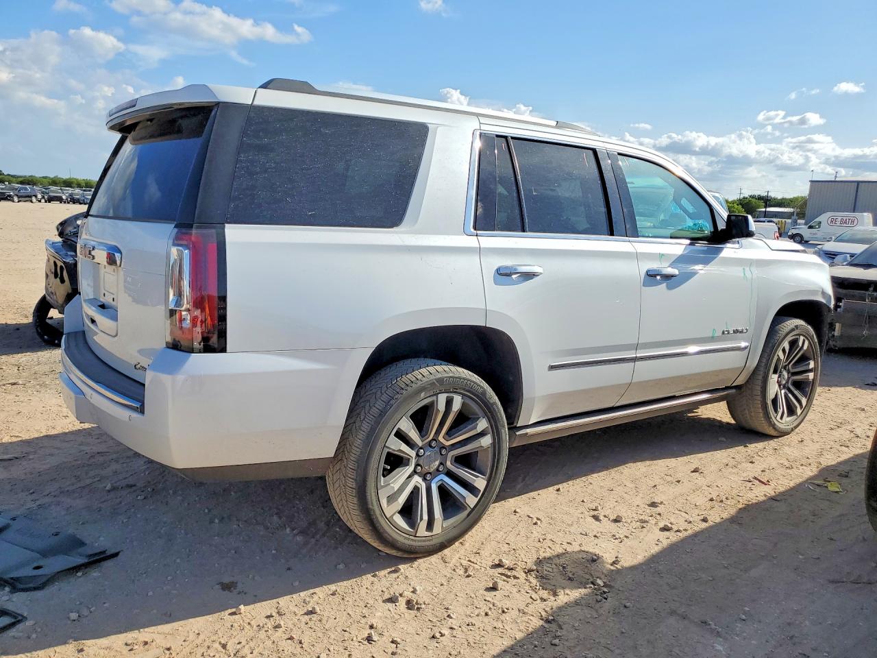 2018 GMC YUKON
