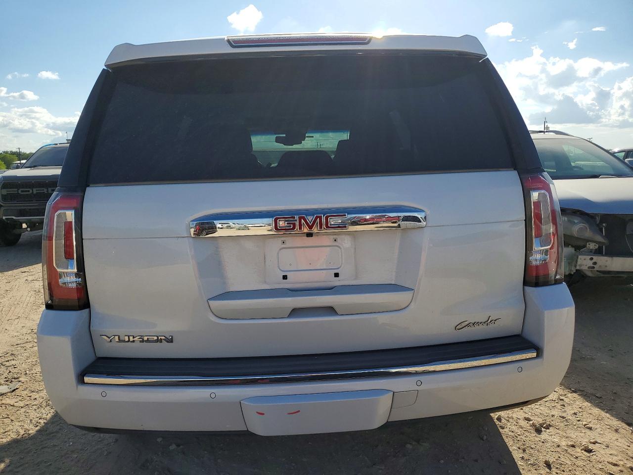 2018 GMC YUKON