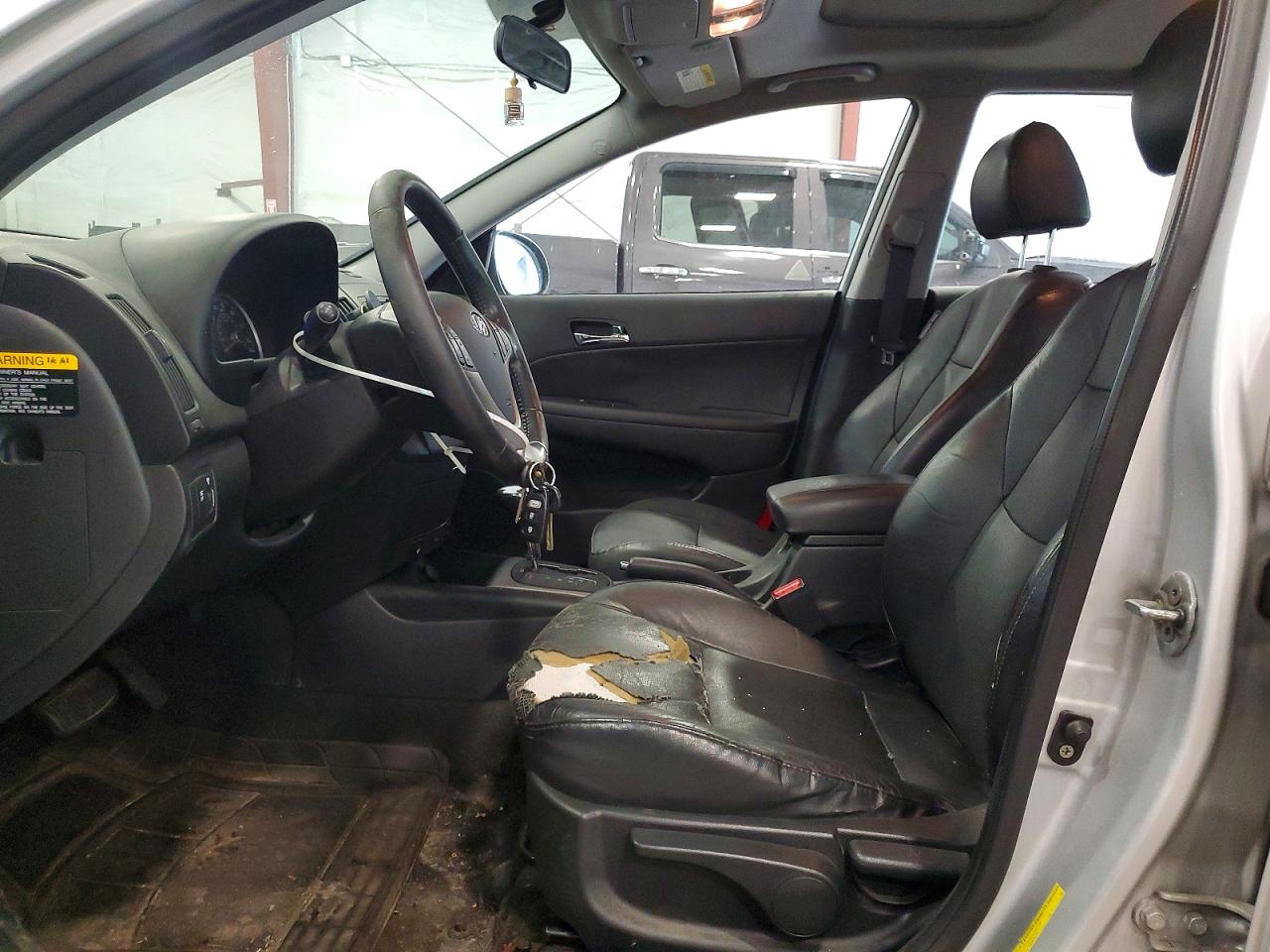 2011 HYUNDAI ELANTRA