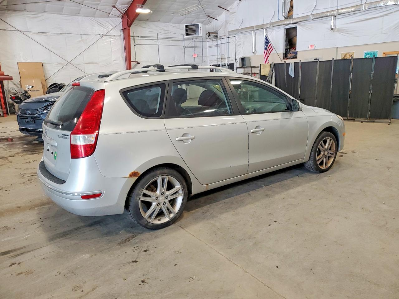 2011 HYUNDAI ELANTRA