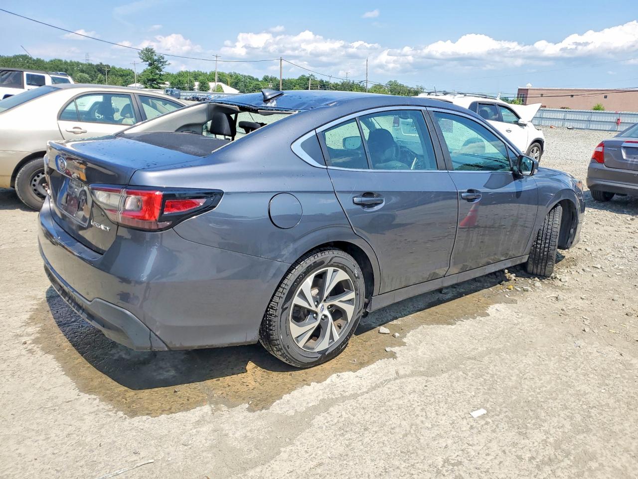 2022 SUBARU LEGACY
