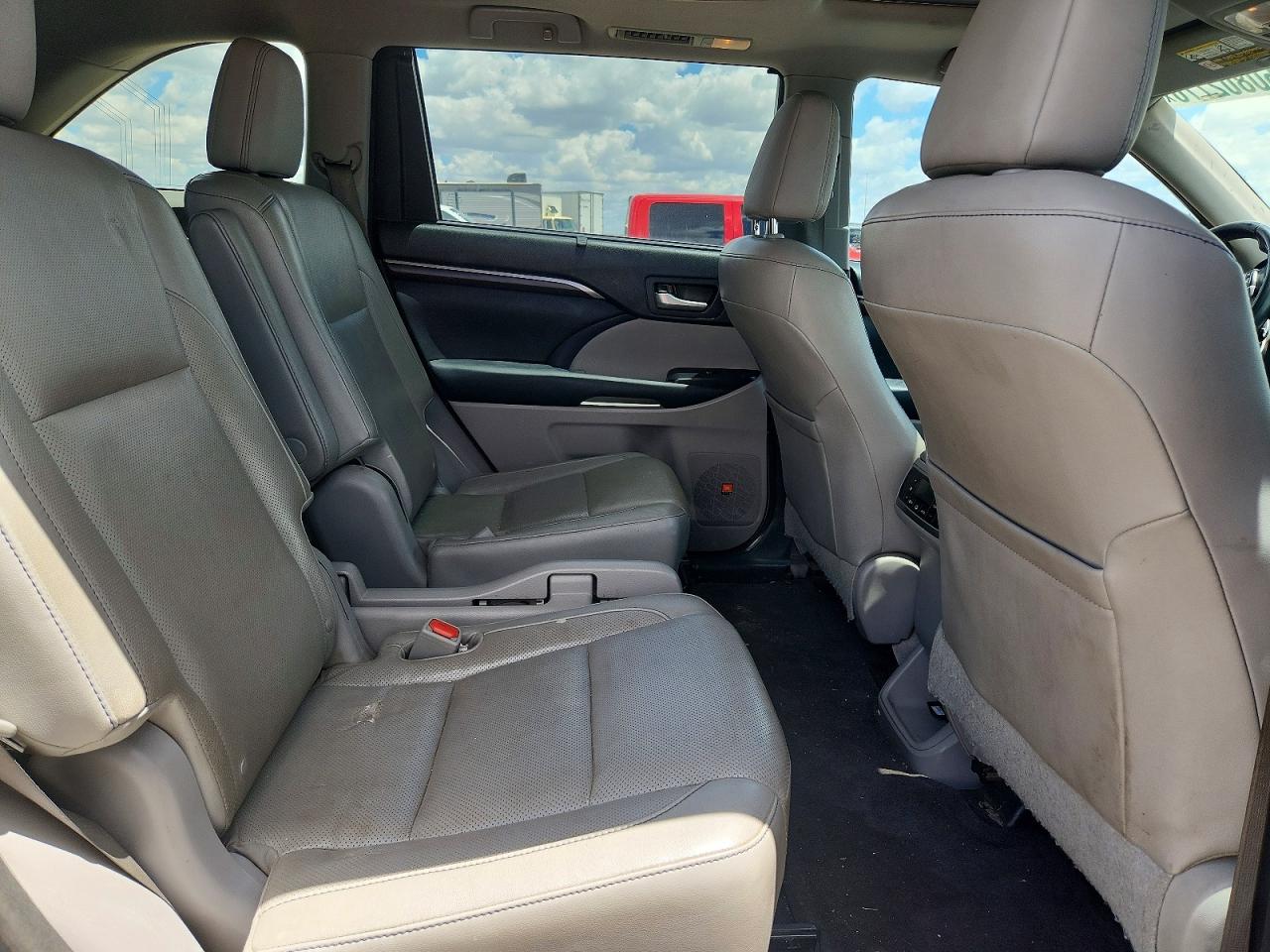 2014 TOYOTA HIGHLANDER