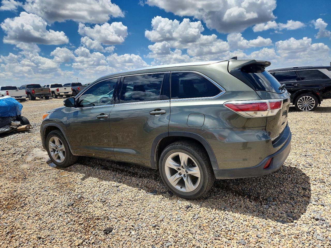 2014 TOYOTA HIGHLANDER