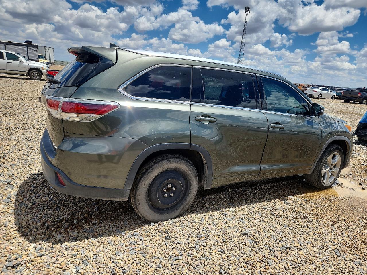 2014 TOYOTA HIGHLANDER