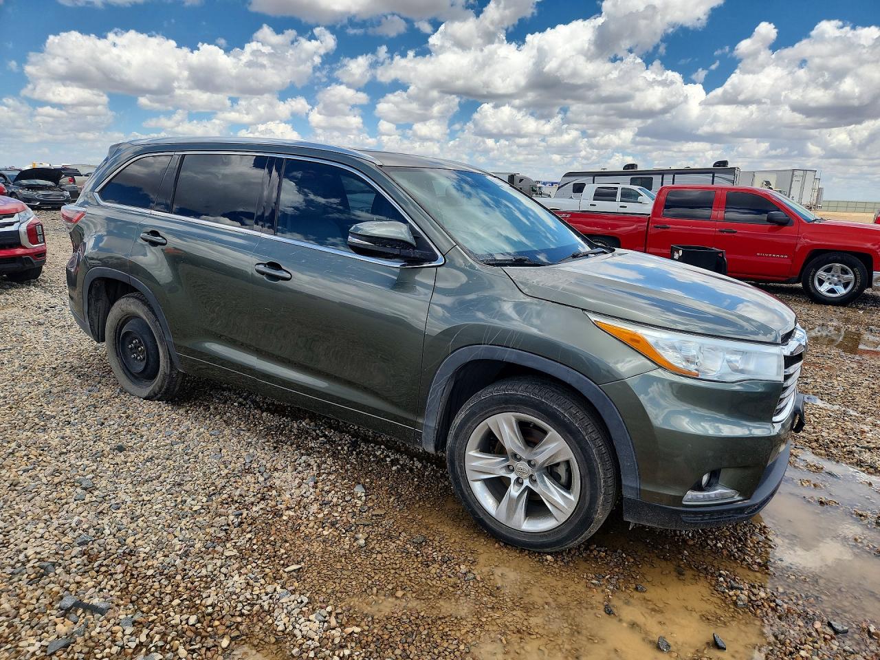 2014 TOYOTA HIGHLANDER