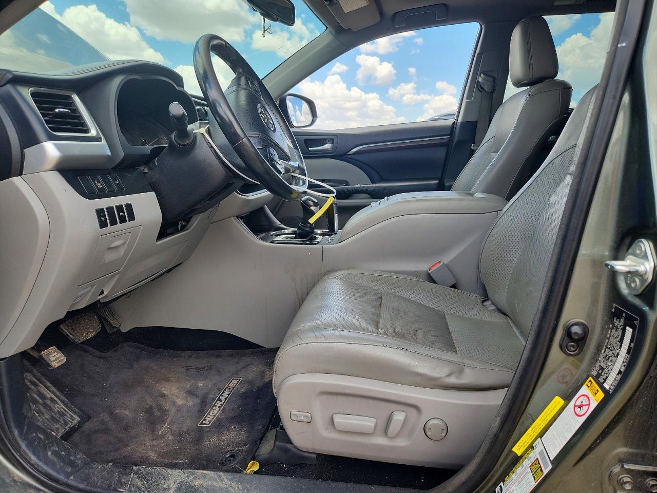 2014 TOYOTA HIGHLANDER
