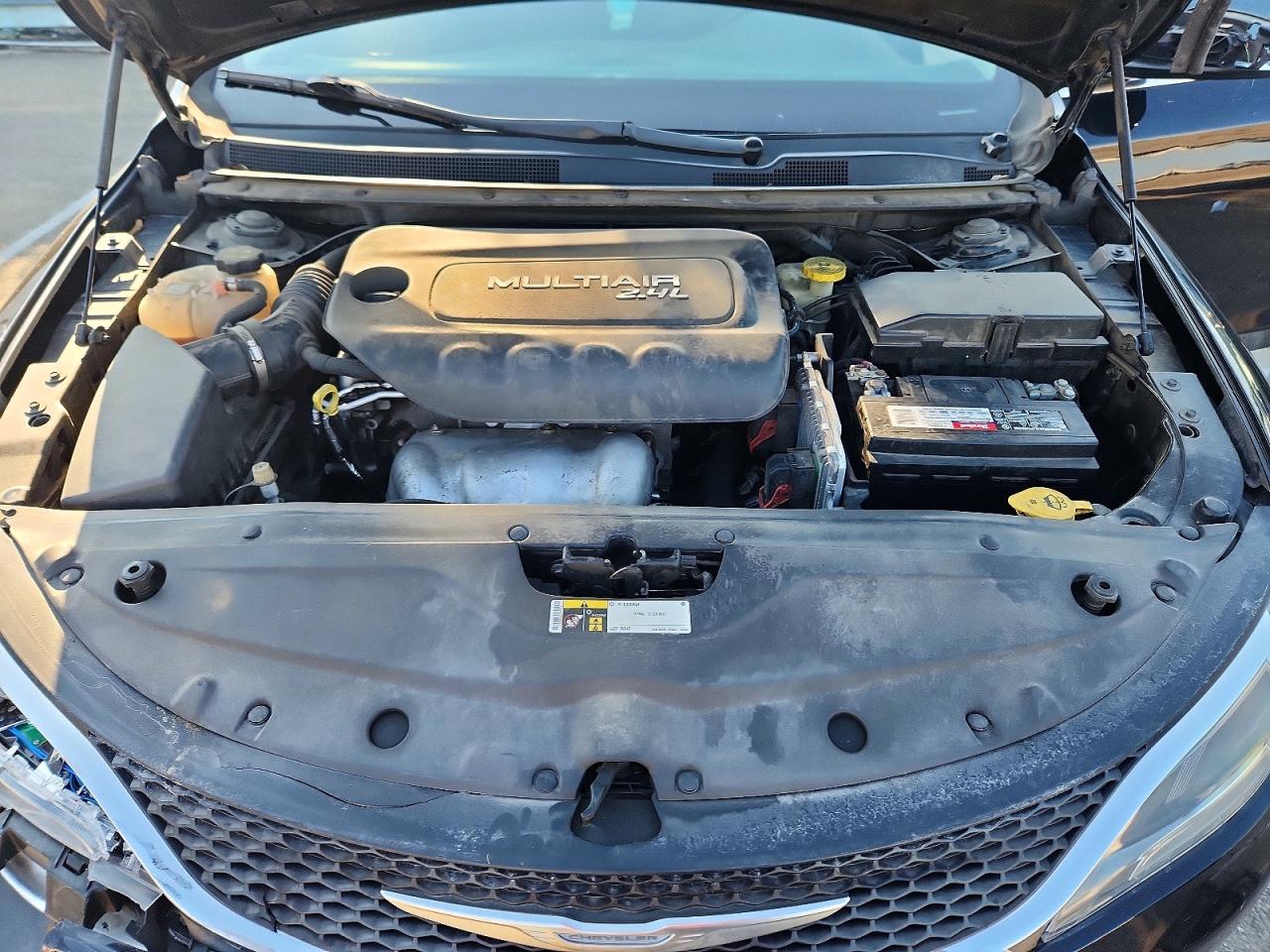 2015 CHRYSLER 200
