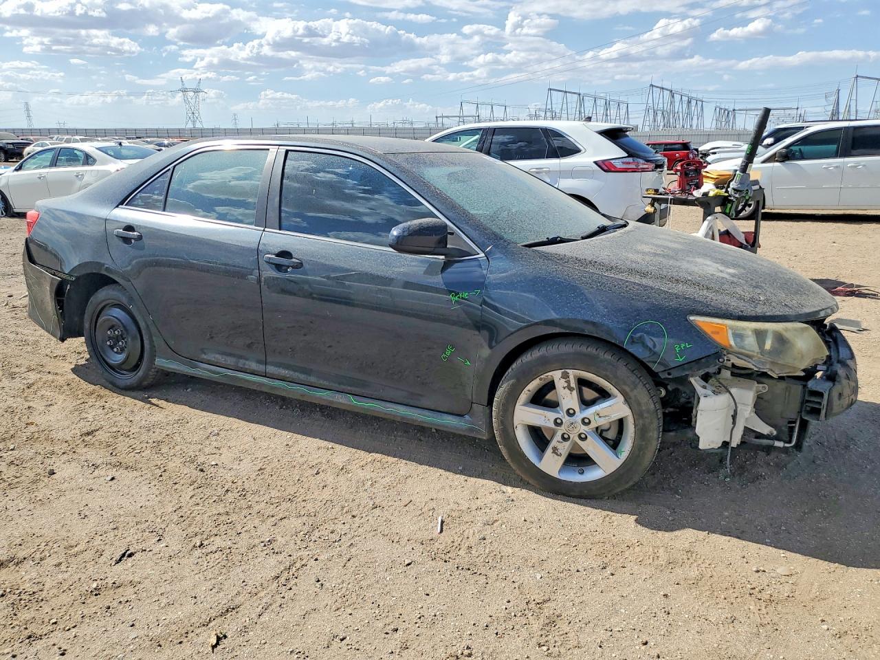 2014 TOYOTA CAMRY