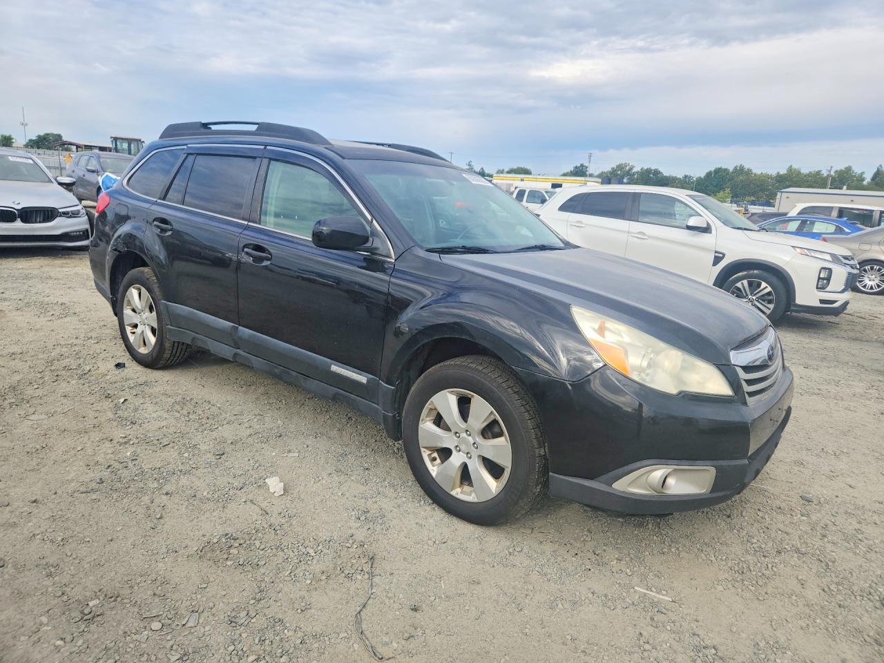 2011 SUBARU OUTBACK