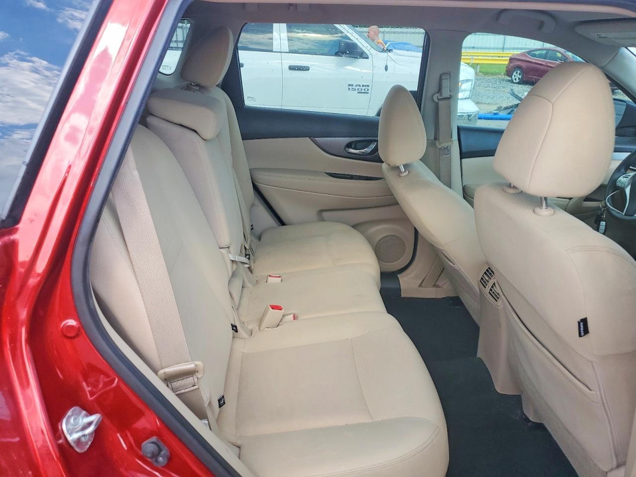 2016 NISSAN ROGUE