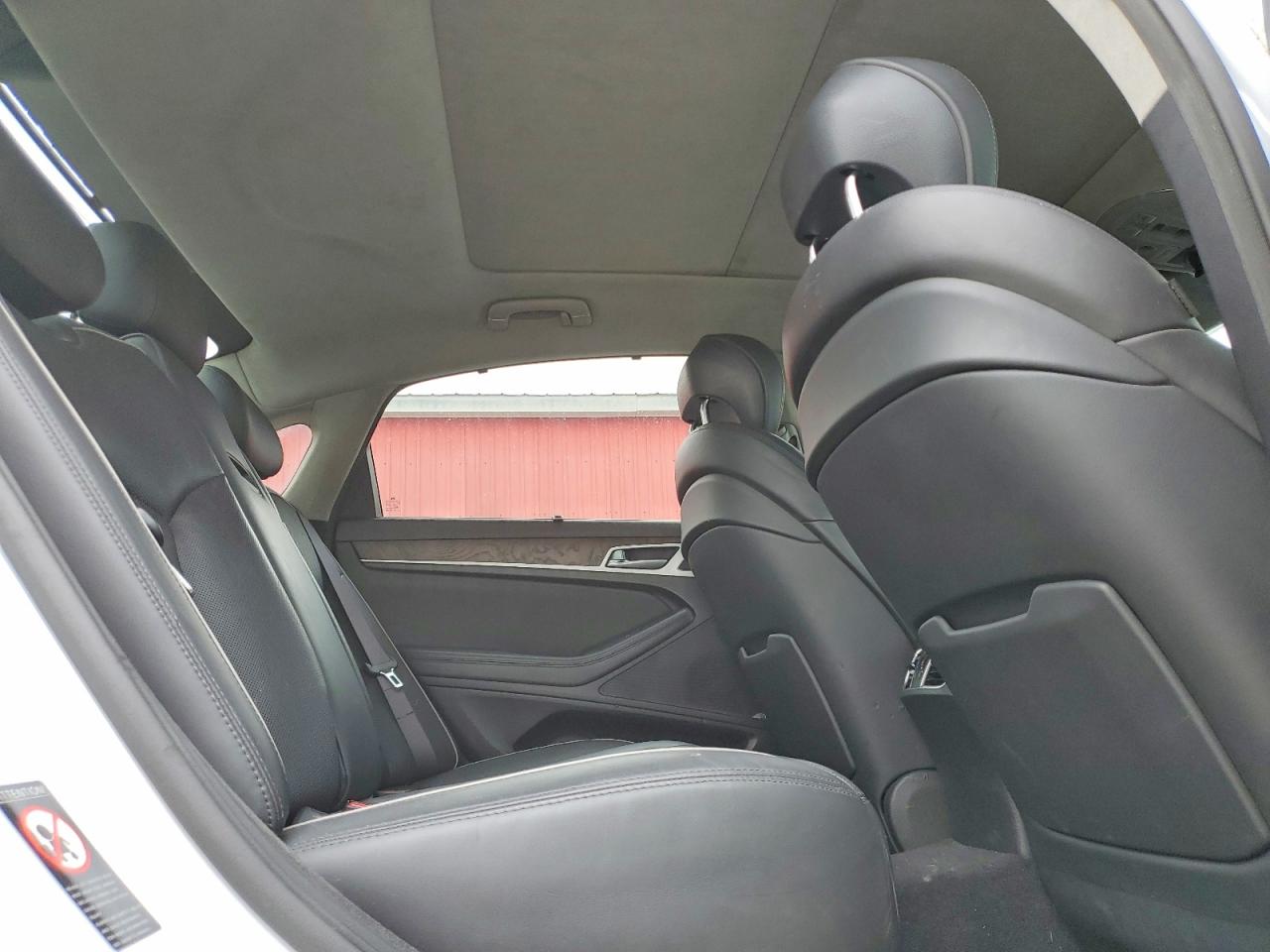 2015 HYUNDAI GENESIS