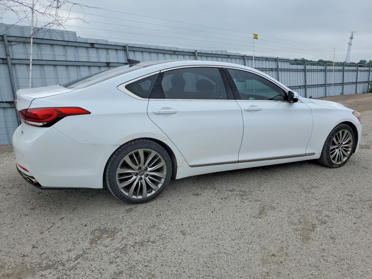 2015 HYUNDAI GENESIS