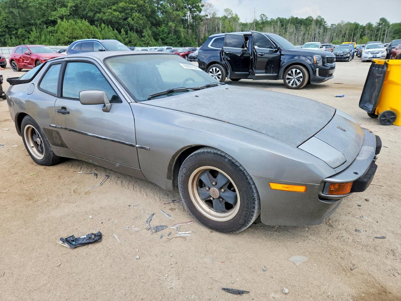1985 PORSCHE 944