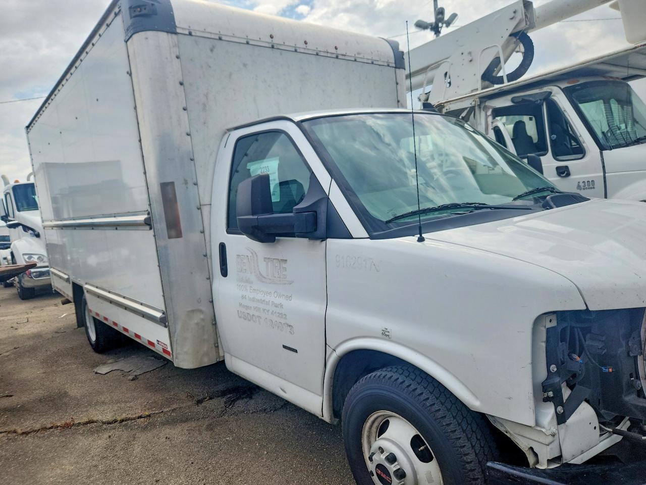 2023 GMC SAVANA