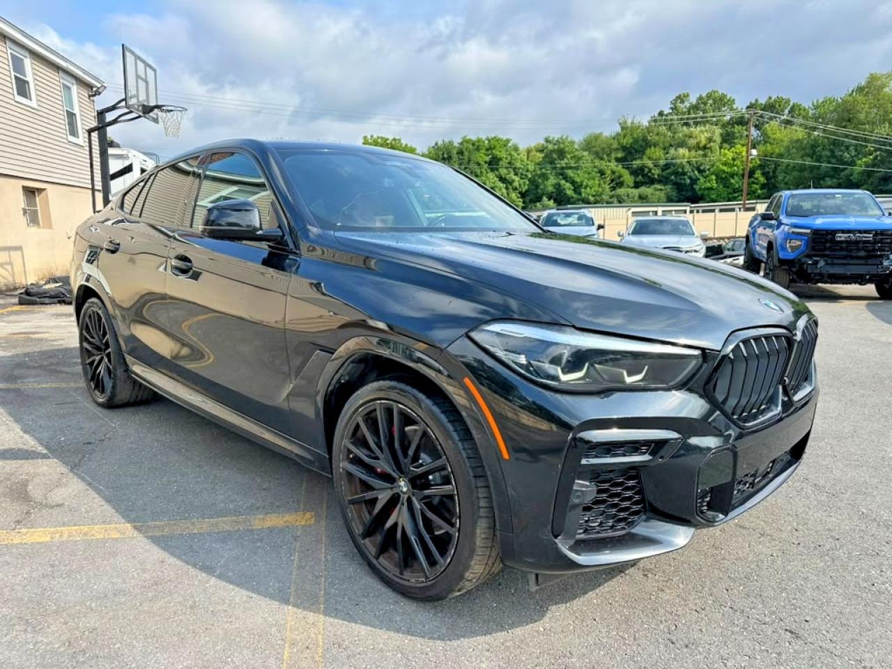 2022 BMW X6