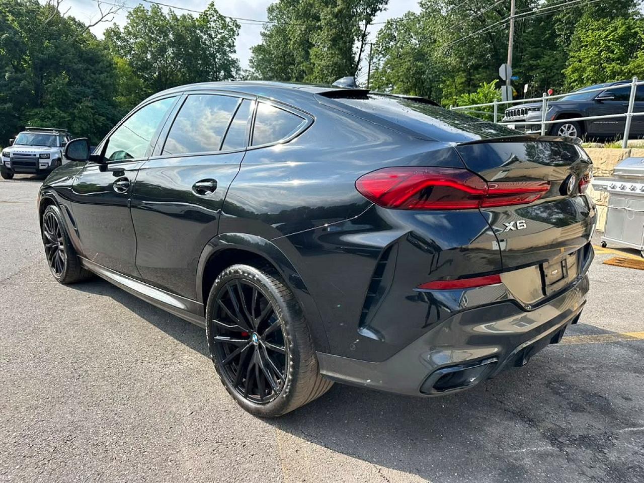 2022 BMW X6