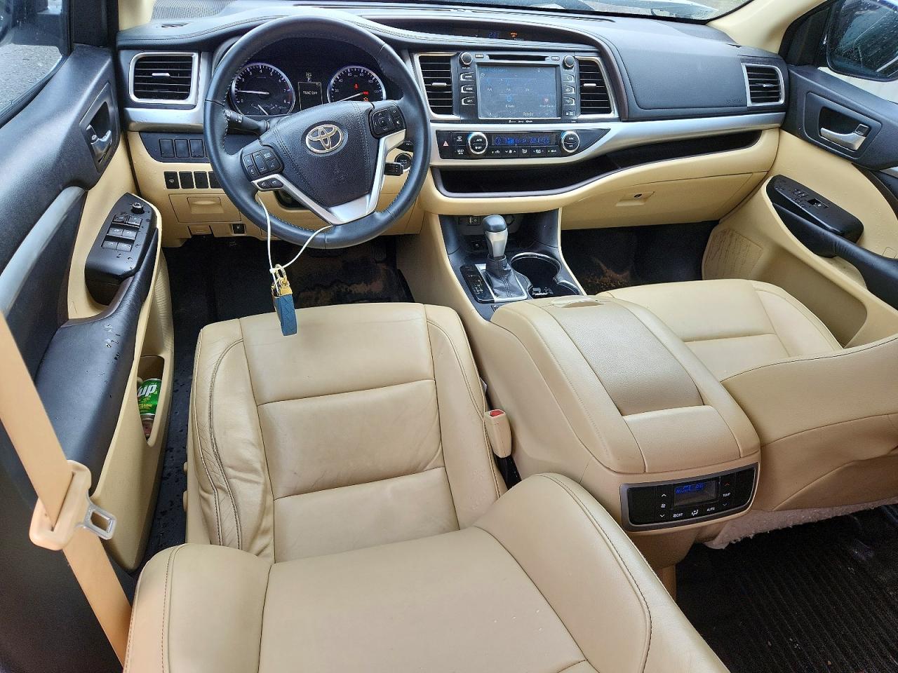 2016 TOYOTA HIGHLANDER