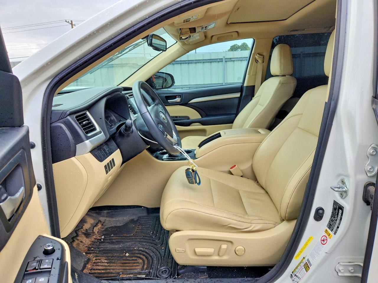 2016 TOYOTA HIGHLANDER