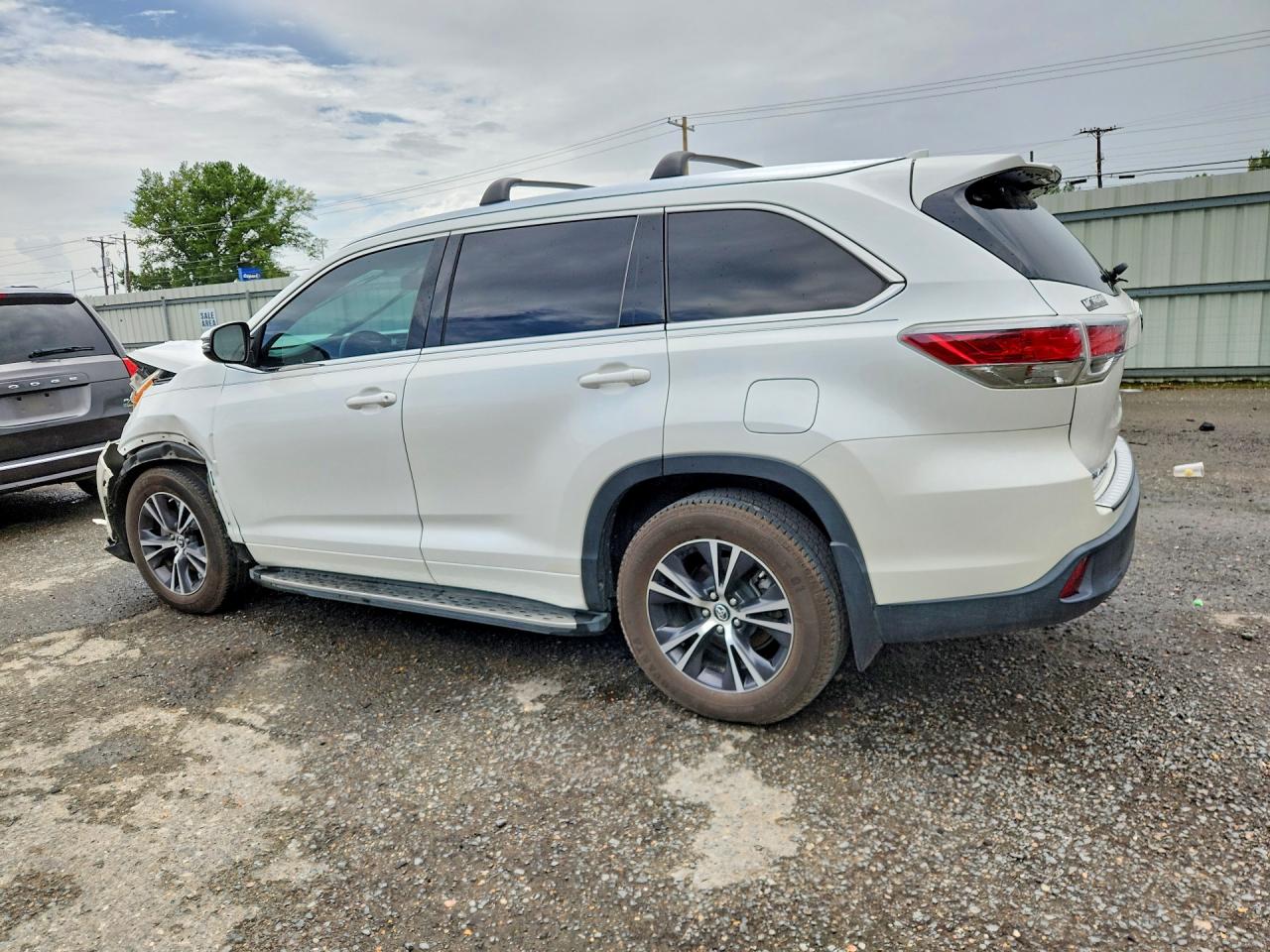2016 TOYOTA HIGHLANDER