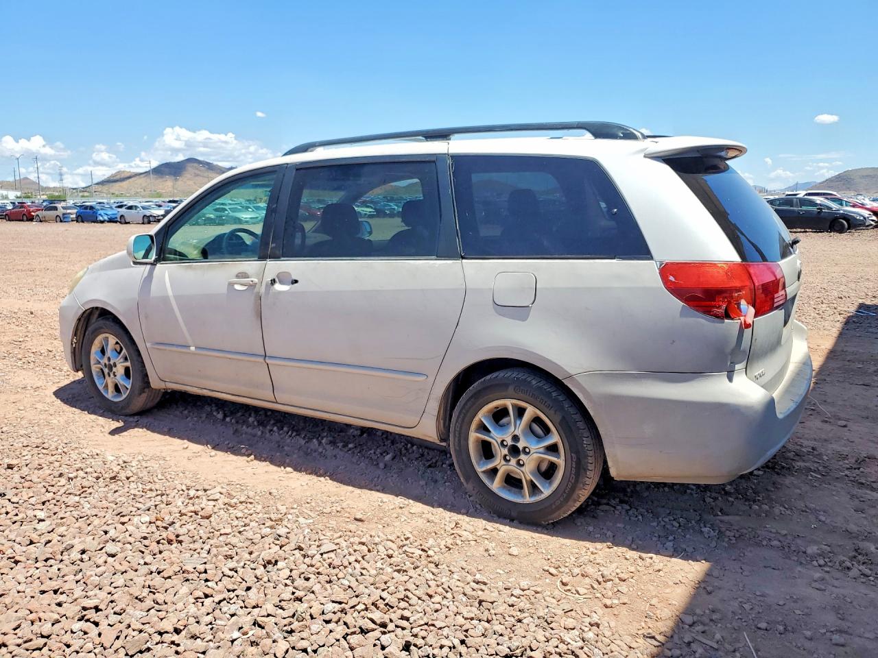 2004 TOYOTA SIENNA