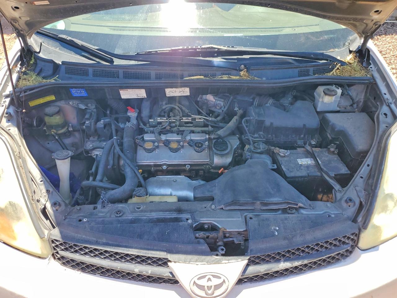 2004 TOYOTA SIENNA