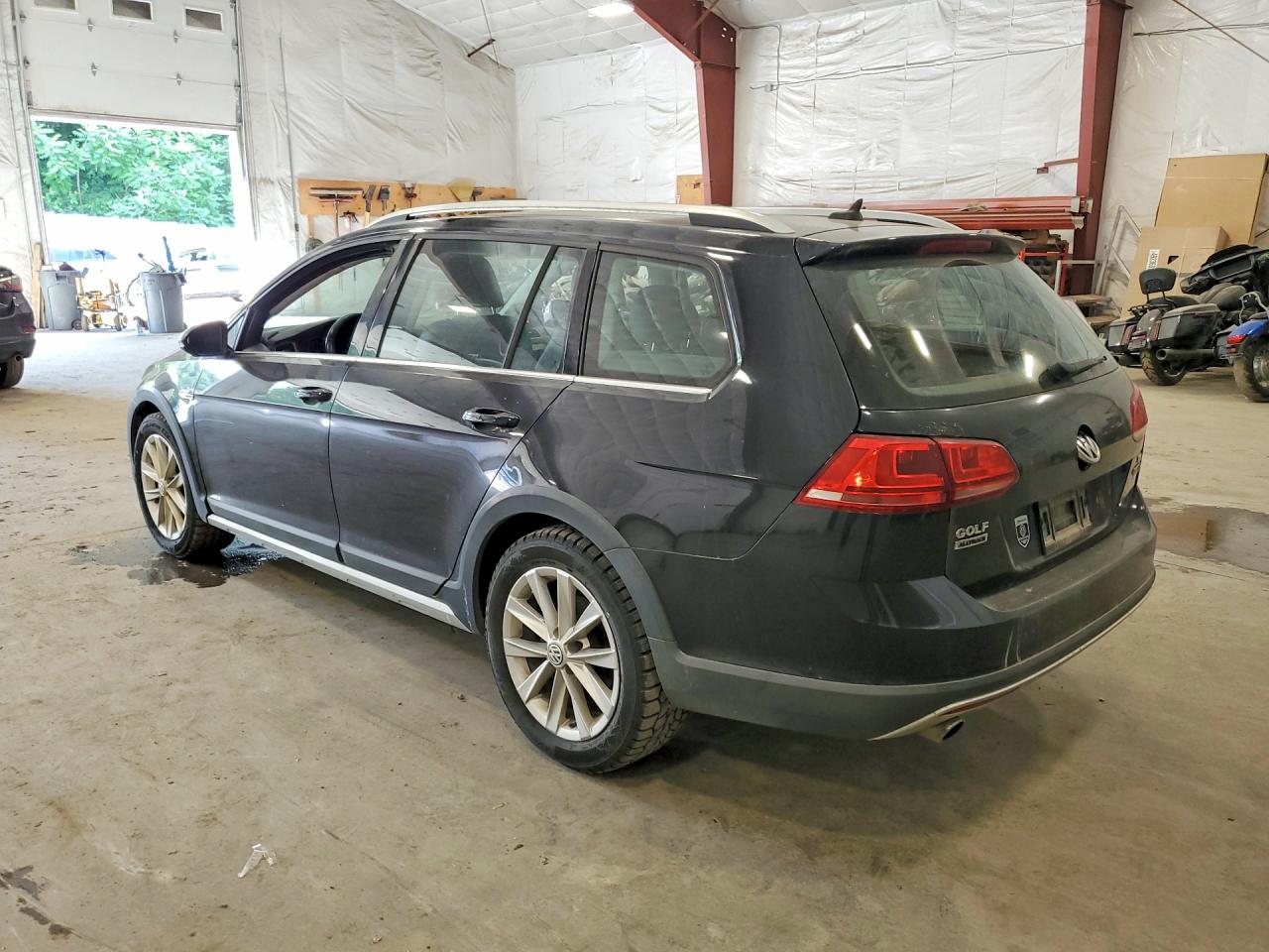 2017 VOLKSWAGEN GOLF