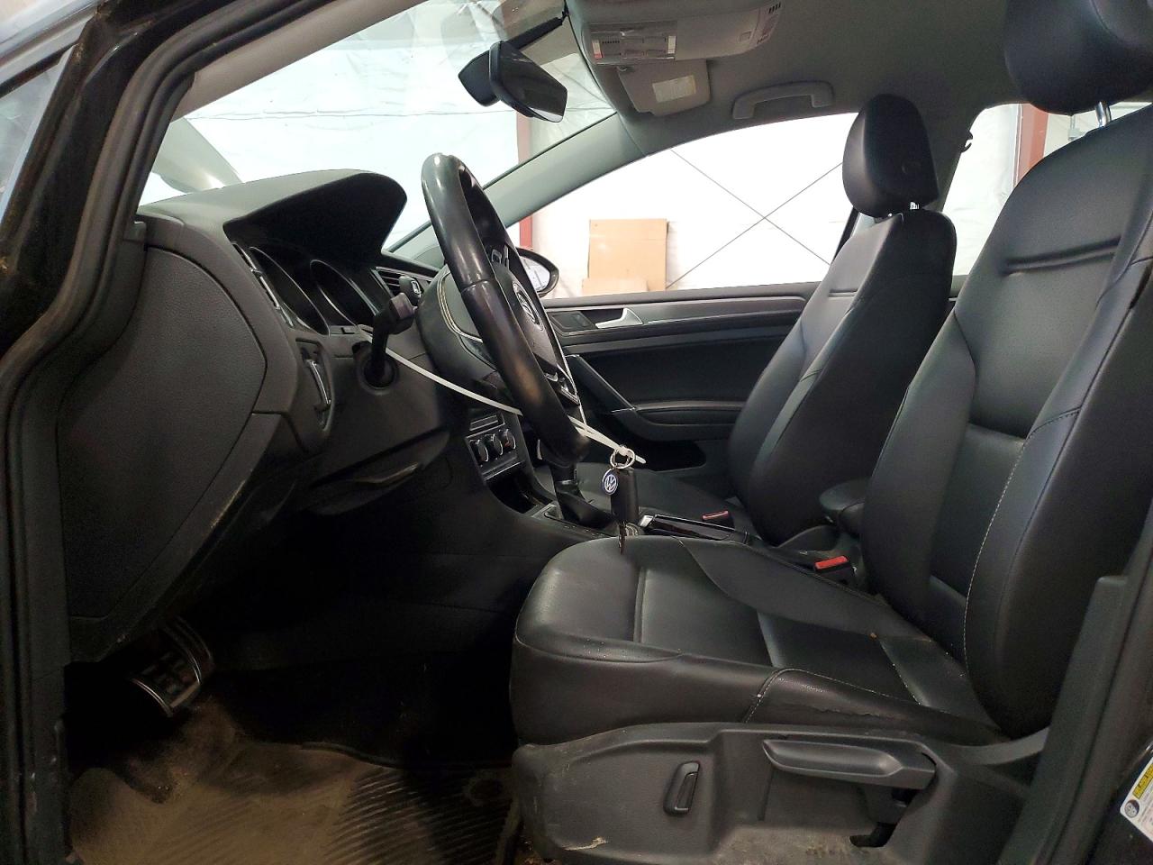 2017 VOLKSWAGEN GOLF