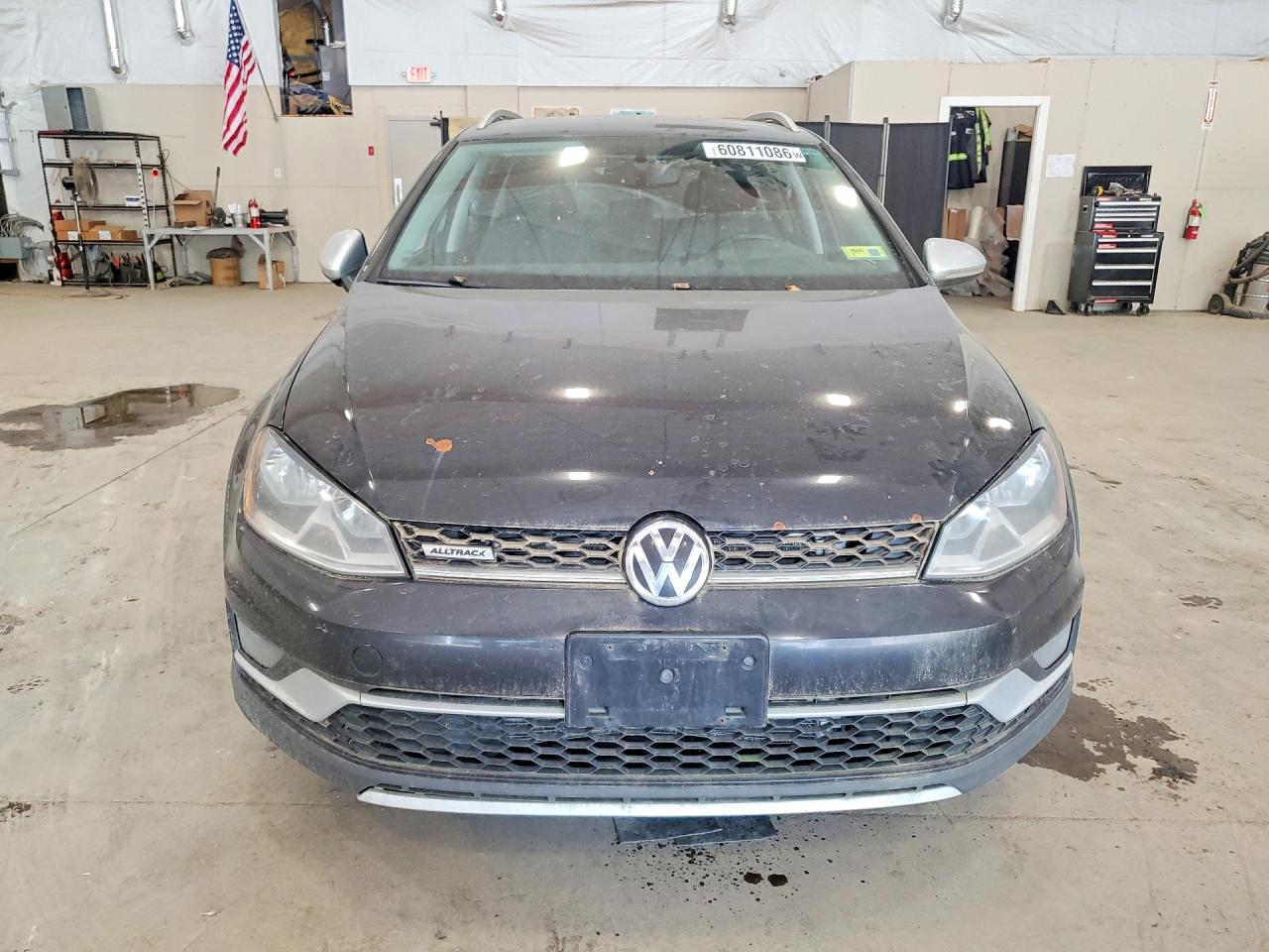 2017 VOLKSWAGEN GOLF