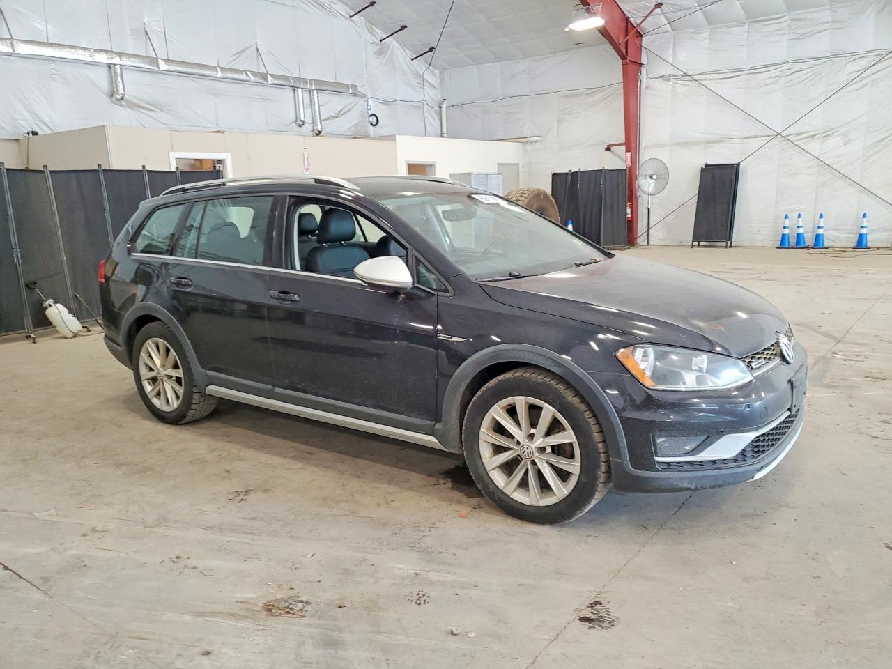 2017 VOLKSWAGEN GOLF