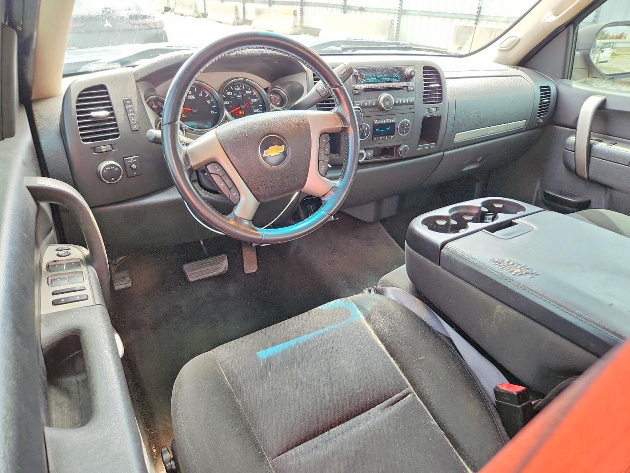 2011 CHEVROLET SILVERADO