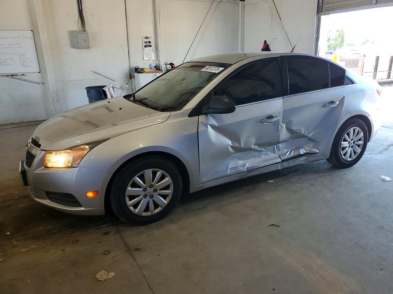 2011 CHEVROLET CRUZE