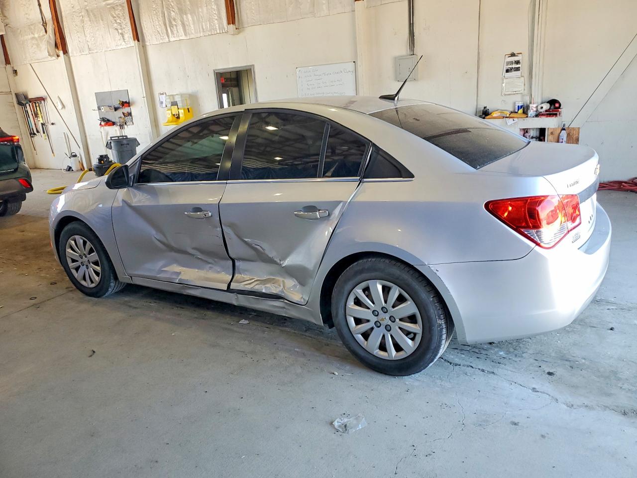 2011 CHEVROLET CRUZE