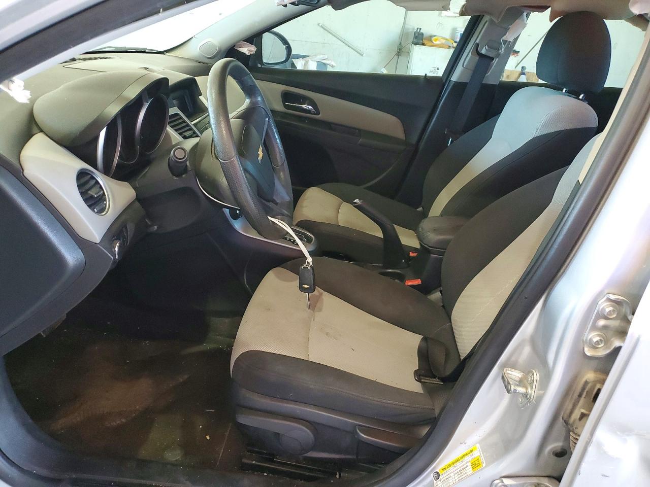 2011 CHEVROLET CRUZE