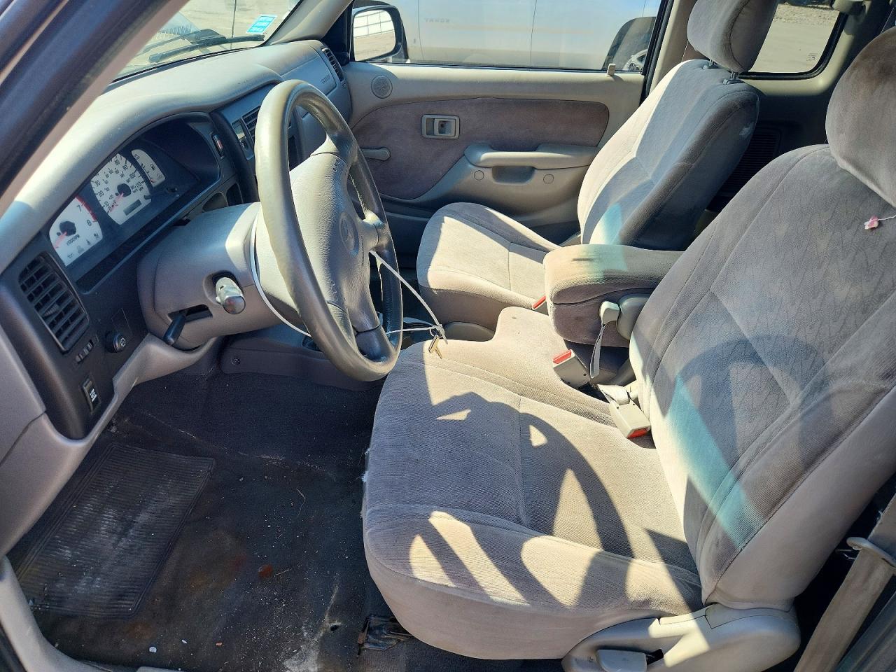 2001 TOYOTA TACOMA