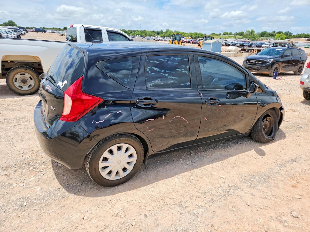 2016 NISSAN VERSA