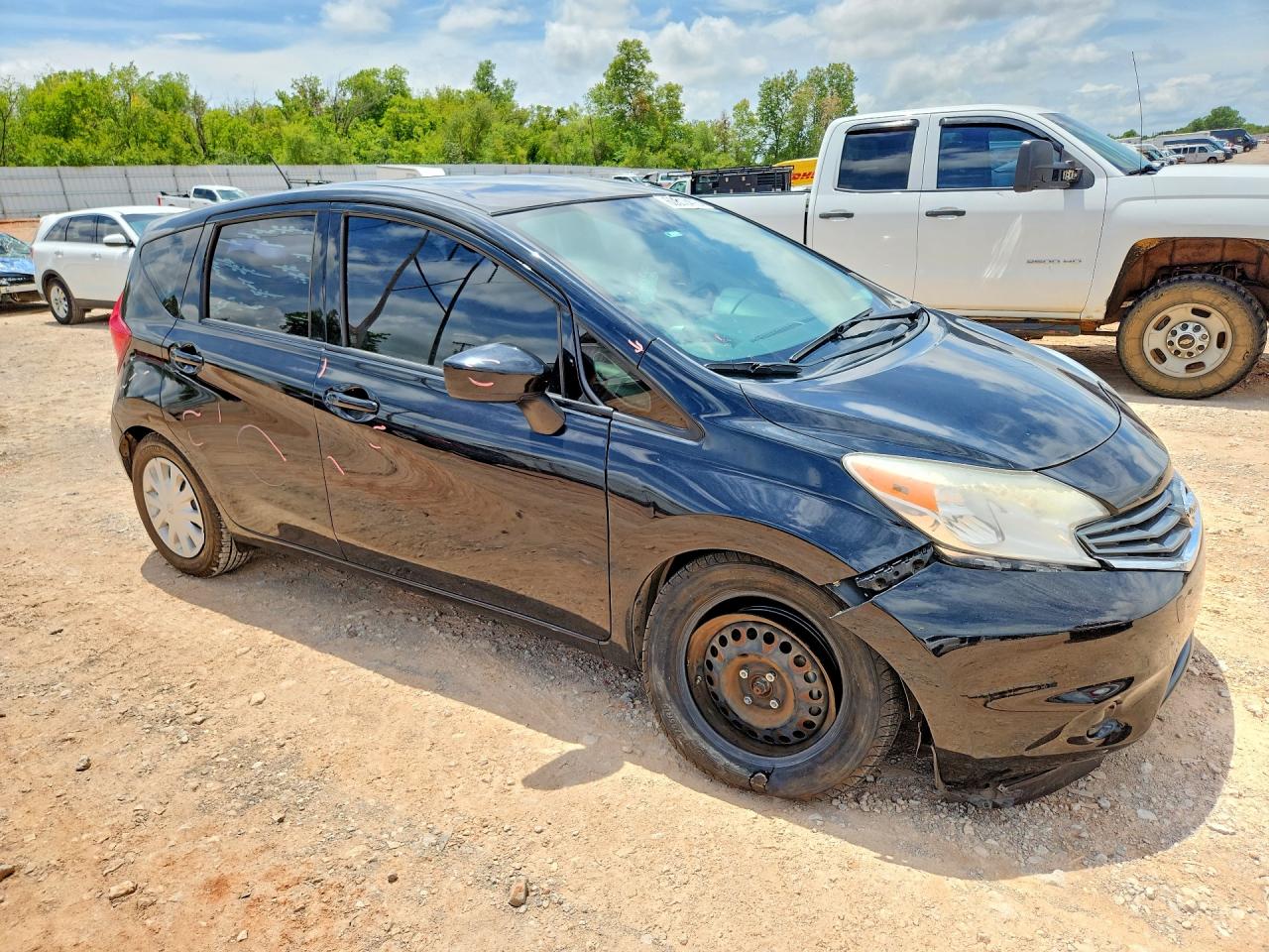 2016 NISSAN VERSA