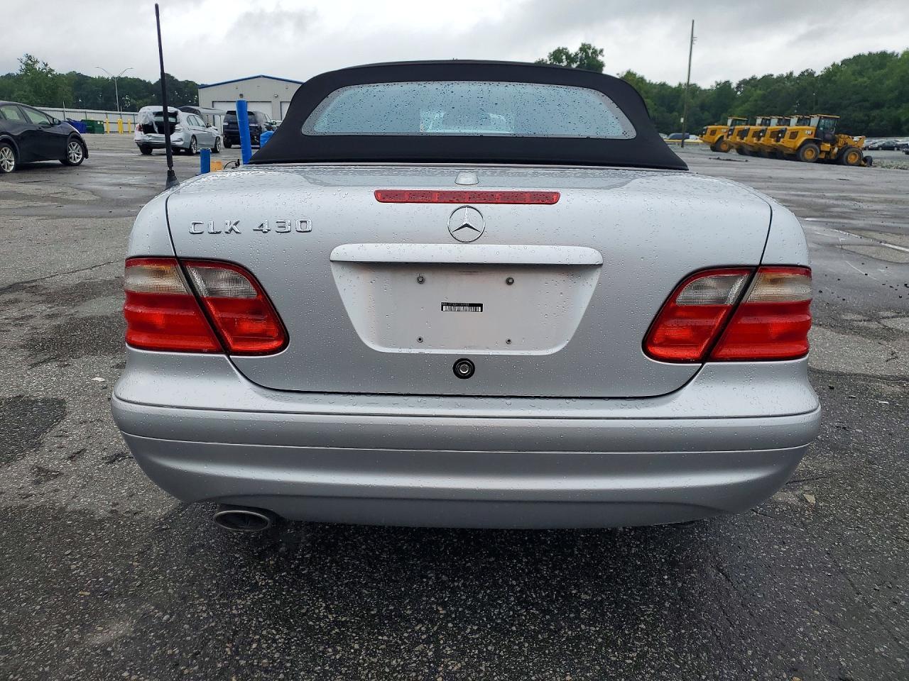 2001 MERCEDES-BENZ CLK-CLASS