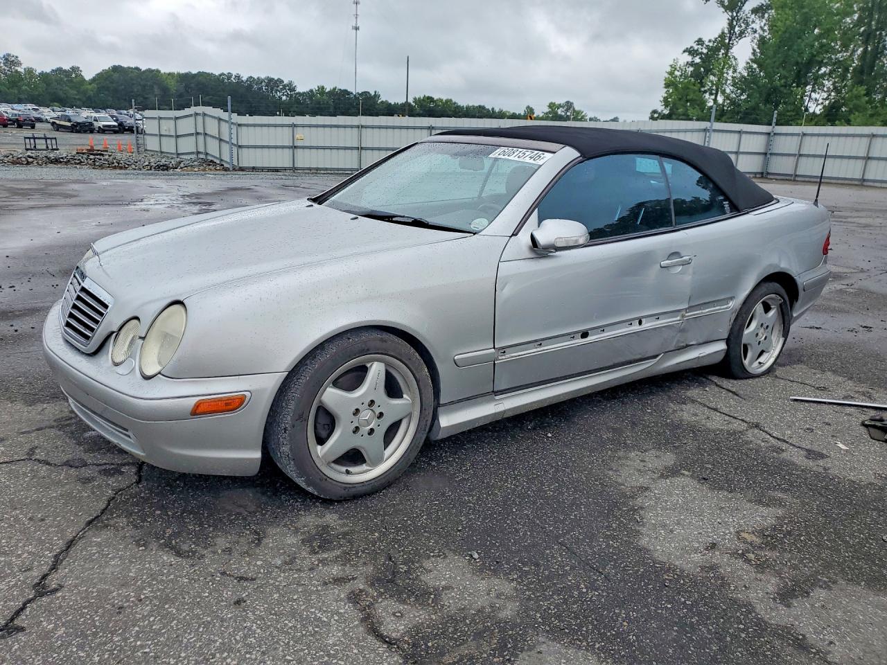 2001 MERCEDES-BENZ CLK-CLASS