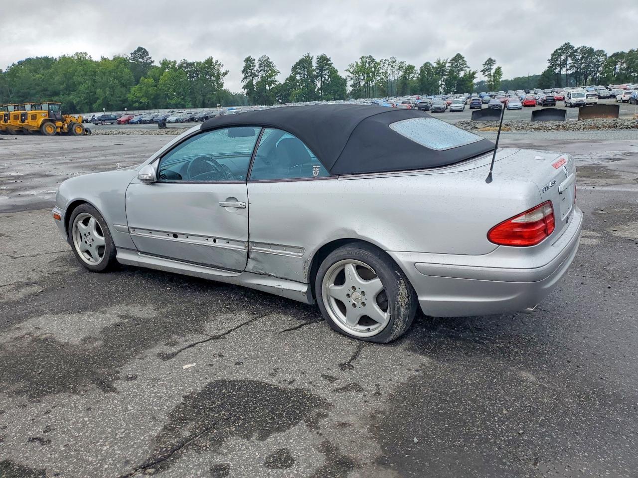 2001 MERCEDES-BENZ CLK-CLASS
